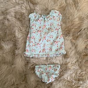 Old Navy Two Piece Infant Outfit